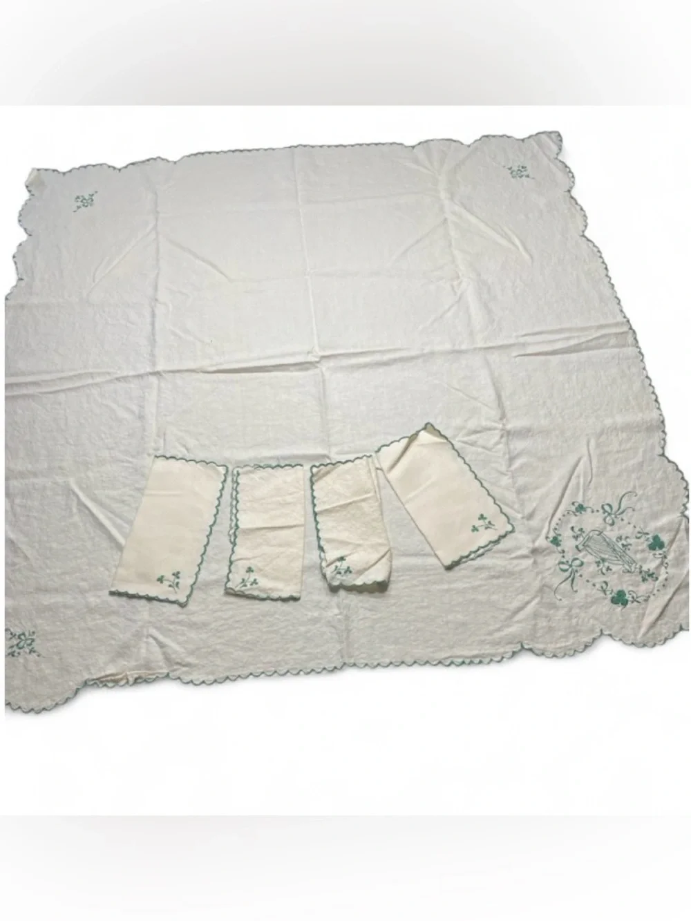 Vintage Irish Green Embroidered Tablecloth Set 48” Square 4 Napkins